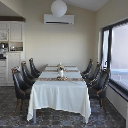 Ashram 3* Primorszko