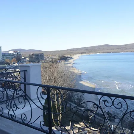 Ashram Otel Primorsko