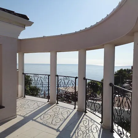 Szálloda Ashram 3*