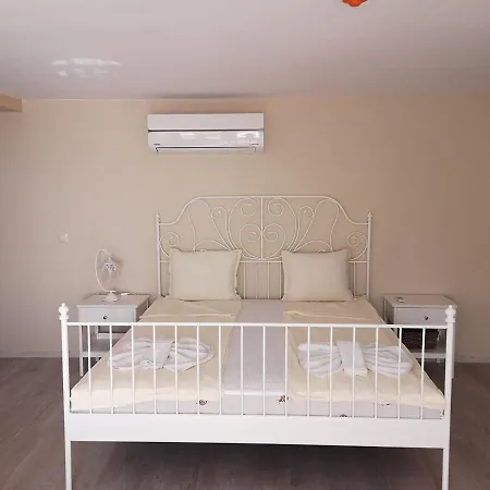 Ashram Szálloda 3*