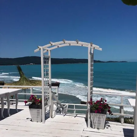 Ashram 普里莫尔斯科