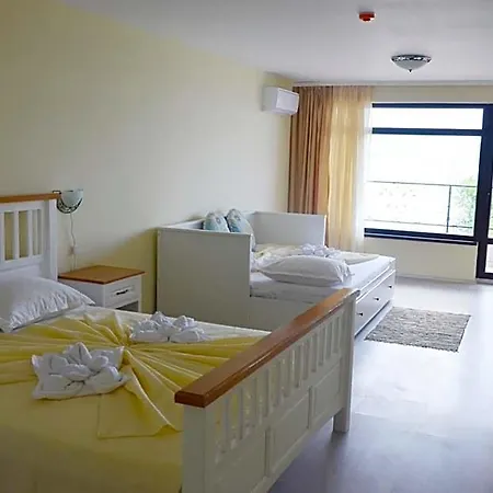 Ashram Hotel 3*